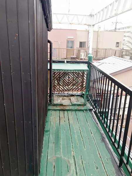 足立区江北　【SF映画の要塞のよう】