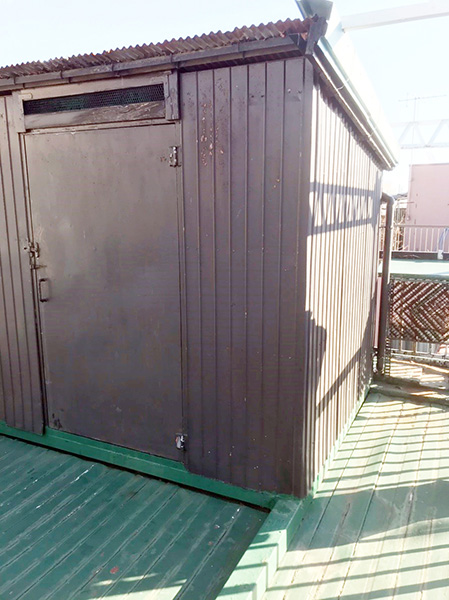 足立区江北　【SF映画の要塞のよう】