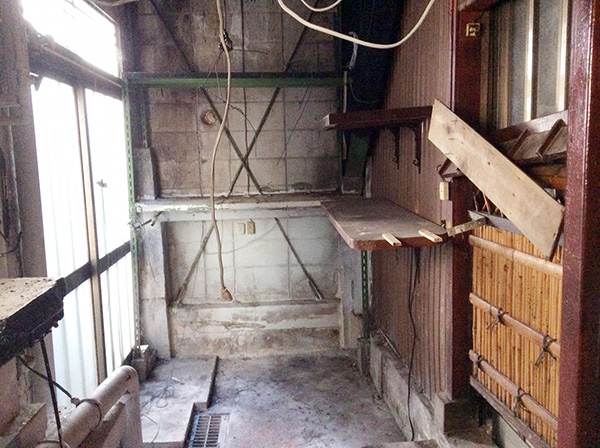 足立区江北　【SF映画の要塞のよう】